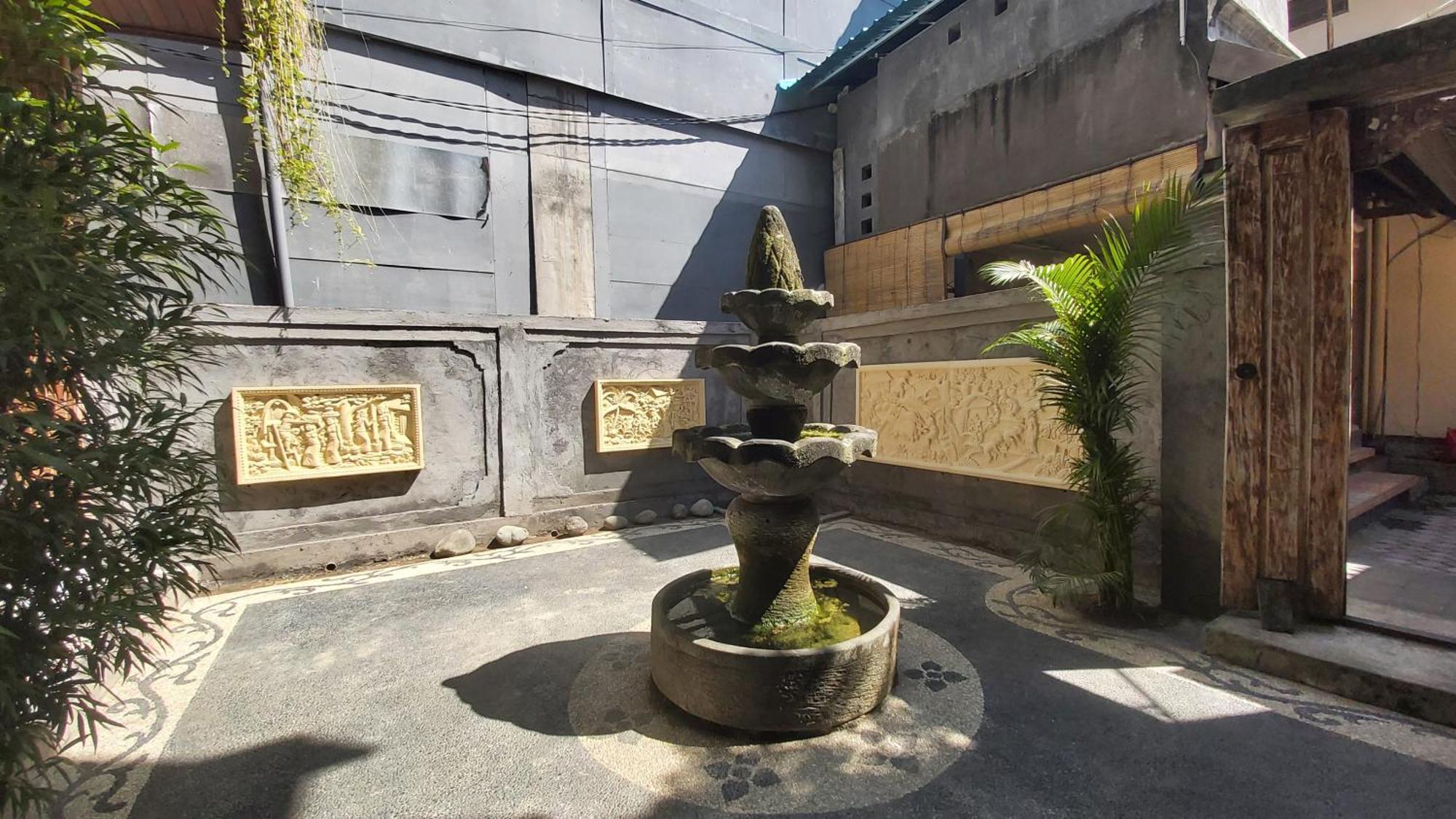 Hotel Genta House à Kuta Lombok Extérieur photo