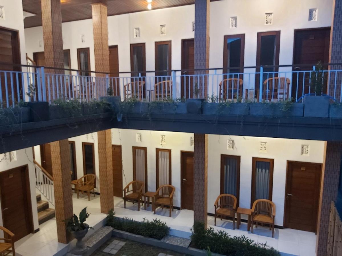 Hotel Genta House à Kuta Lombok Extérieur photo